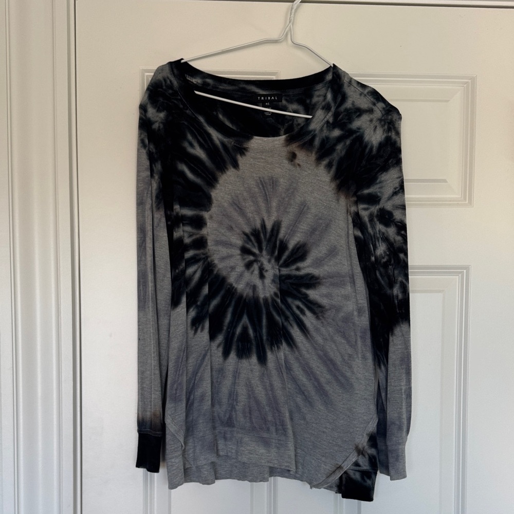 Tribal Black and Gray Tie-Dye Top